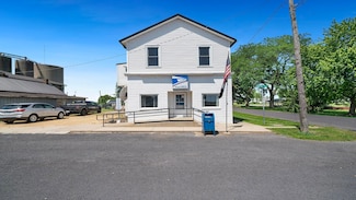 300 Main St, Chana, IL 61015