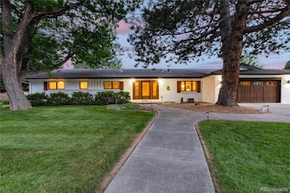 8 Club Ln, Littleton, CO 80123