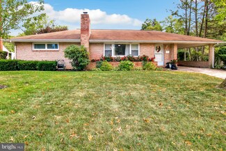 37 Creek Rd, Camp Hill, PA 17011