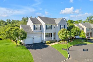 32 Honeyman Rd, Basking Ridge, NJ 07920