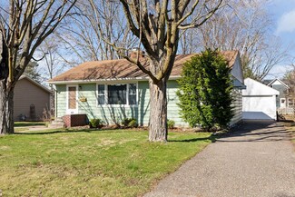 408 Owens St S, Stillwater, MN 55082