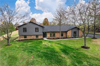 5634 Hathaway Rd, Lebanon, OH 45036