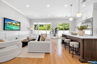 23 Gabriel Ct Unit 23, Paramus, NJ 07652