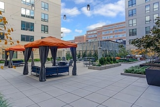 33 Rogers St Unit 410, Cambridge, MA 02142