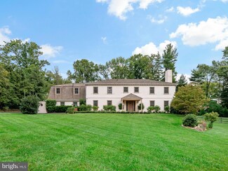 1156 Red Rose Ln, Villanova, PA 19085