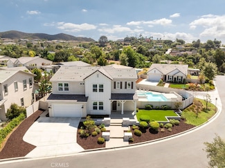 2371 Mahogany Ln, Vista, CA 92084