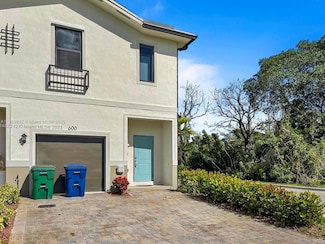600 SW 12th St, Florida City, FL 33034