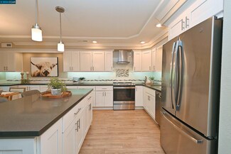 1224 Singingwood Ct Unit 4, Walnut Creek, CA 94595
