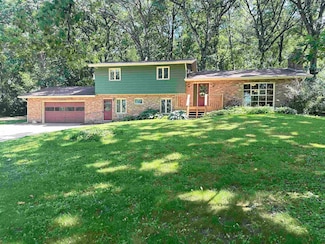 3841 W Bass Creek Rd, Beloit, WI 53511