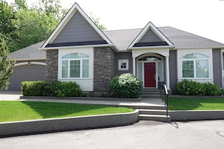 1164 SE Creekside Dr, College Place, WA 99324