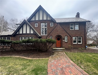1350 W Exchange St, Akron, OH 44313