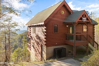 940 Falcon View Way, Pigeon Forge, TN 37862