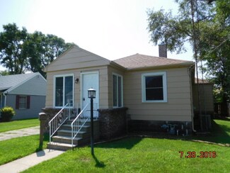 375 W Oak St, Coal City, IL 60416