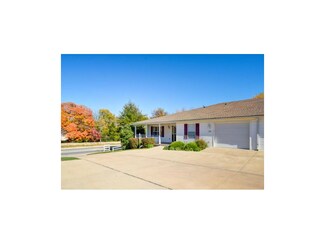 12419 E 39th St S, Independence, MO 64055