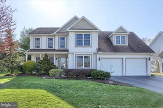 496 Farmhouse Ln, Palmyra, PA 17078