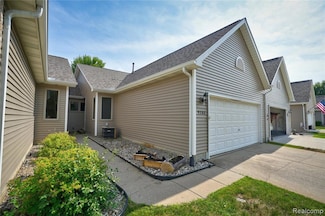 9280 Monica Dr Unit 53, Davison, MI 48423