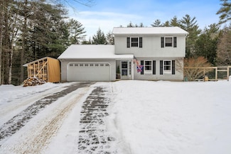 9 Adirondack Ct, Porter Corners, NY 12859