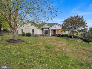 521 Lake Front Dr, Orwigsburg, PA 17961