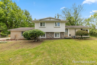 421 Sunview Ave, Portage, MI 49002