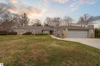201 Orchard St, Alma, MI 48801
