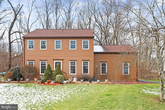 21 Petrie Ct, Falling Waters, WV 25419
