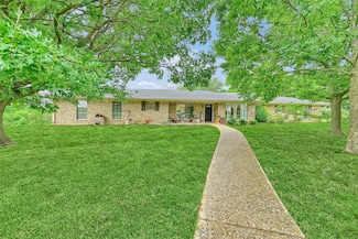 1600 N 14th St, Honey Grove, TX 75446
