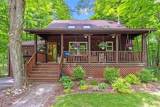 110 Robinson Ln, Wappingers Falls, NY 12590