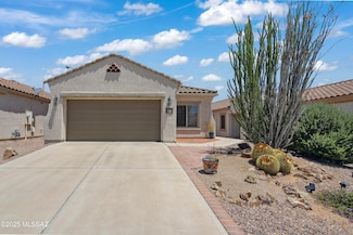 582 W Calle Media Luz, Sahuarita, AZ 85629