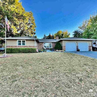 514 Charles Rd, Abilene, KS 67410