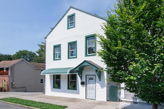 26 S Eckar St, Irvington, NY 10533