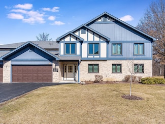 2626 Harbor Dr, Joliet, IL 60431