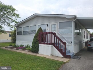 62 Elmwood Dr, Smyrna, DE 19977