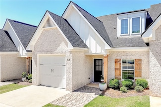 513 Cloverdale Dr, Auburn, AL 36830