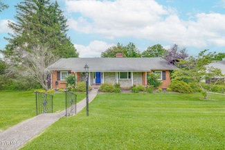 506 E 10th Ave, Johnson City, TN 37601