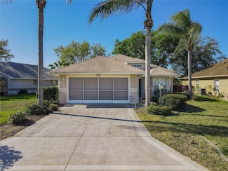 21636 King Henry Ave, Leesburg, FL 34748
