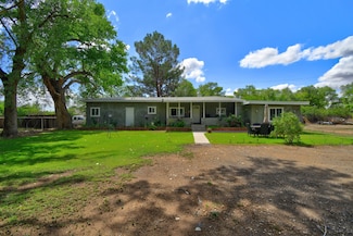 12 Violet Ave, Los Lunas, NM 87031