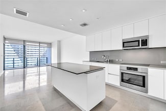 88 SW 7th St Unit 1006, Miami, FL 33130
