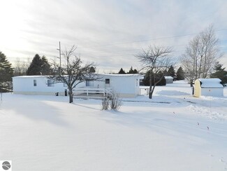 1632 E Brentwood St, Grawn, MI 49637