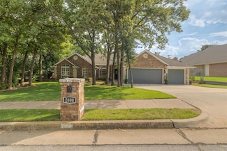 2608 Ashebury Way, Edmond, OK 73034