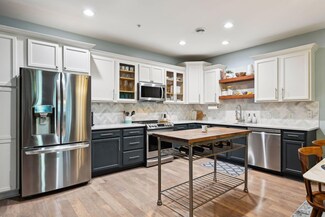 4900 Underwood Ln N Unit H, Plymouth, MN 55442