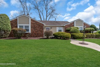 14 Oriel Way, Marlboro, NJ 07746