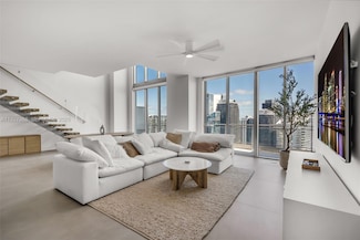 92 SW 3rd St Unit 5204, Miami, FL 33130