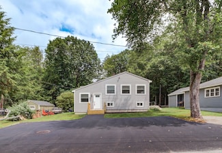 44 Boulder Cove Rd, Atkinson, NH 03811