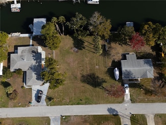 3879 N Seminole Point, Crystal River, FL 34428