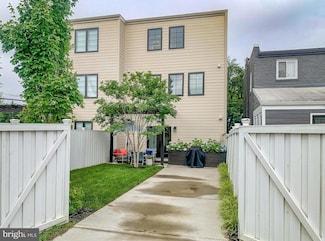 603 N Alfred St, Alexandria, VA 22314