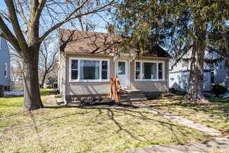 205 N Franklin St, Roanoke, IL 61561