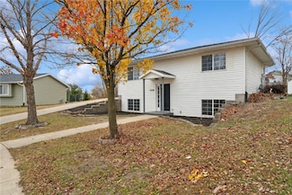 1828 Americus Dr SE, Cedar Rapids, IA 52403