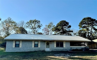 904 Uncas St, Logansport, LA 71049