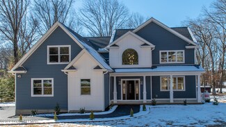 146 W Hills Dr, Stroudsburg, PA 18360