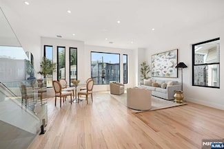 262 Webster Ave Unit 2, Jersey City, NJ 07307